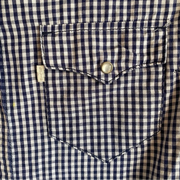 Levi’s Pearl Snap Button Down Long Sleeve Shirt Size M - Picture 3 of 6